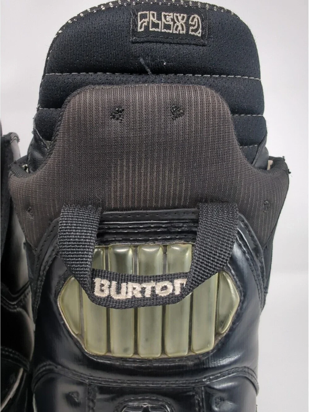 Burton hail snowboard